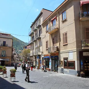 Garibaldi Affittacamere Cefalù